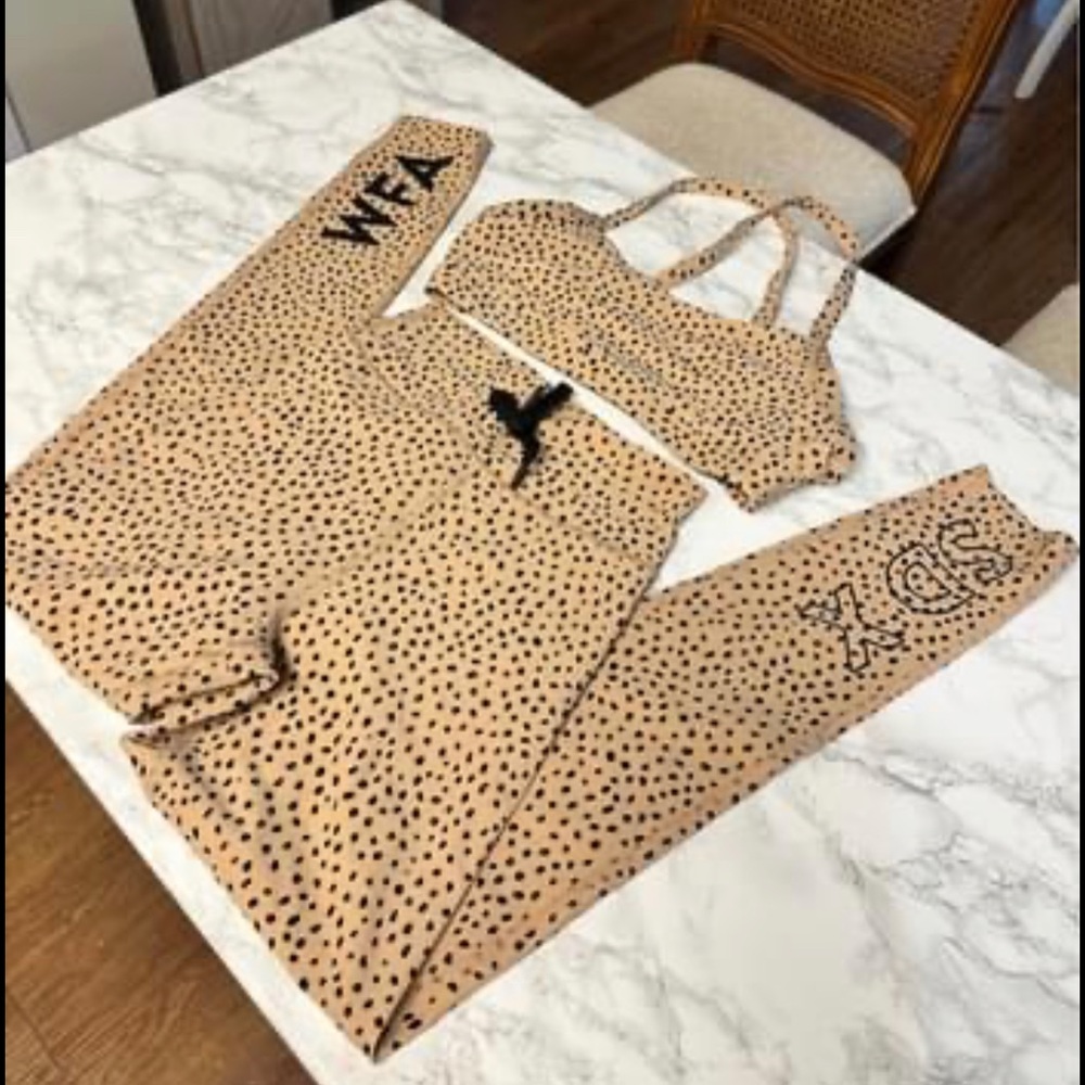 Sarah’s Davis x White Fox Speckle Set